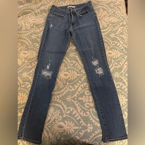 Levis 711 skinny jeans size 27